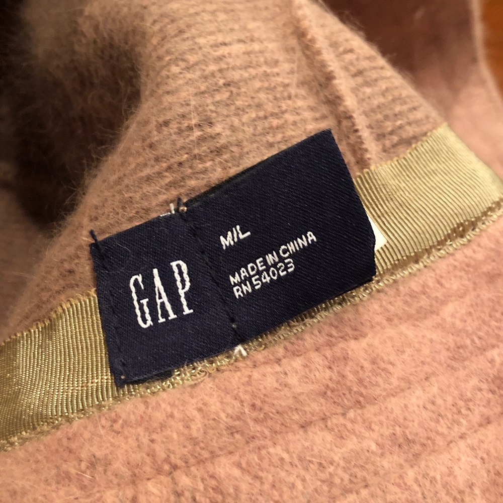 Gap hat - Picture 3 of 4